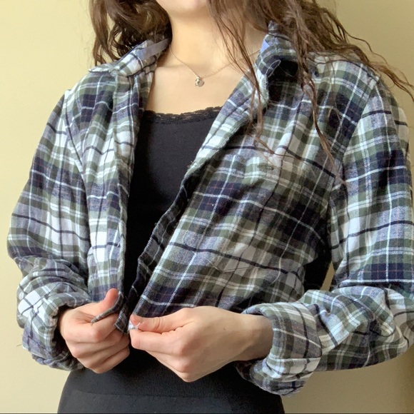 Denim & Flower Tops - Cropped Flannel